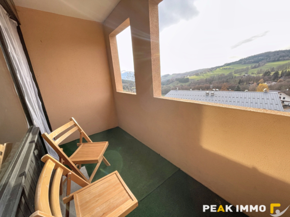 BOGEVE   À LOUER   STUDIO MEUBLÉ AVEC STATIONNEMENT PRIVATIF