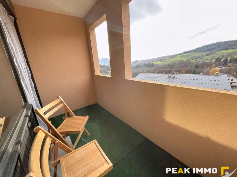 BOGEVE   À LOUER   STUDIO MEUBLÉ AVEC STATIONNEMENT PRIVATIF