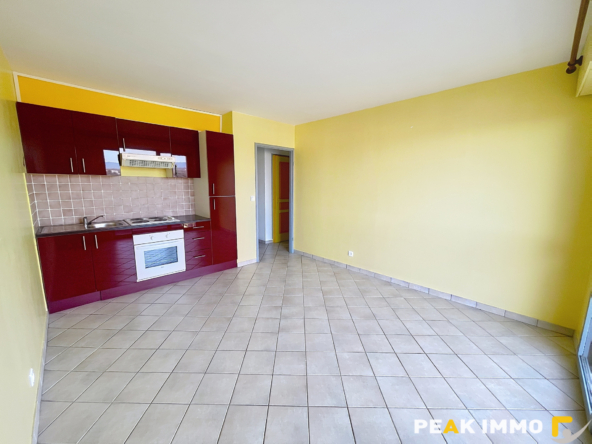 GAILLARD - T2 proche frontière et tramway   Accès direct Gen