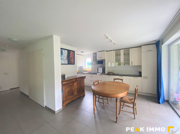 Appartement Saint Sixt 3 pièce(s) 66.76 m2