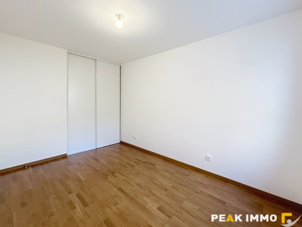 BONNE   T2 à louer au coeur du village