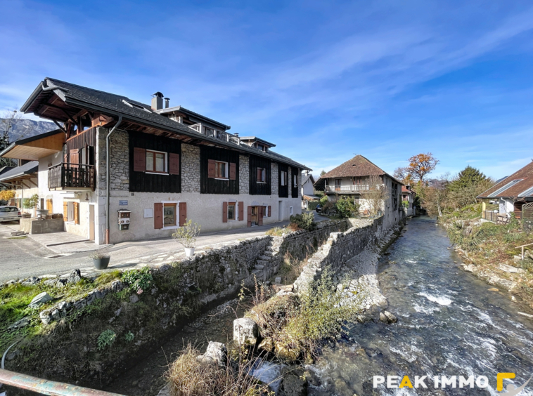 Appartement 5 pièces 130 m2 - DOUSSARD