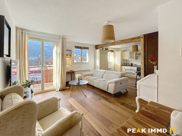 Coquet T3 en duplex - 66 m2 - DOUSSARD Centre