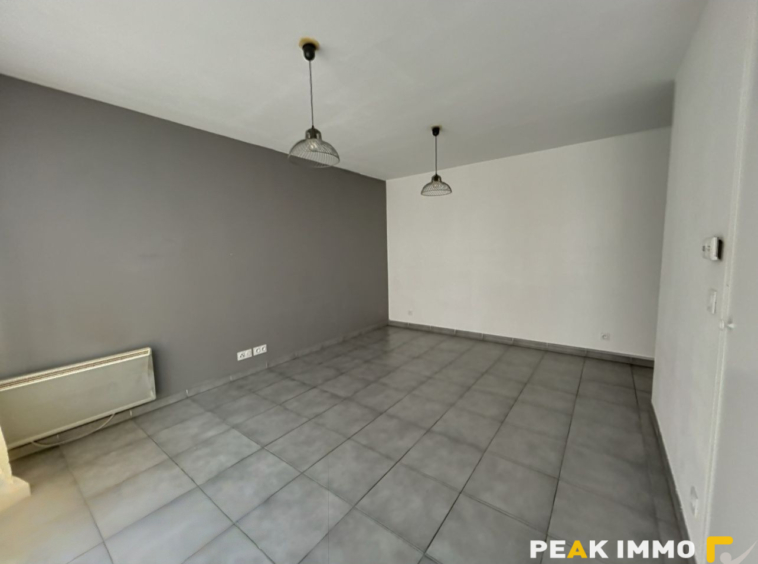 ETREMBIERE - Charmant T2 à louer à Étrambières   À 5 minutes