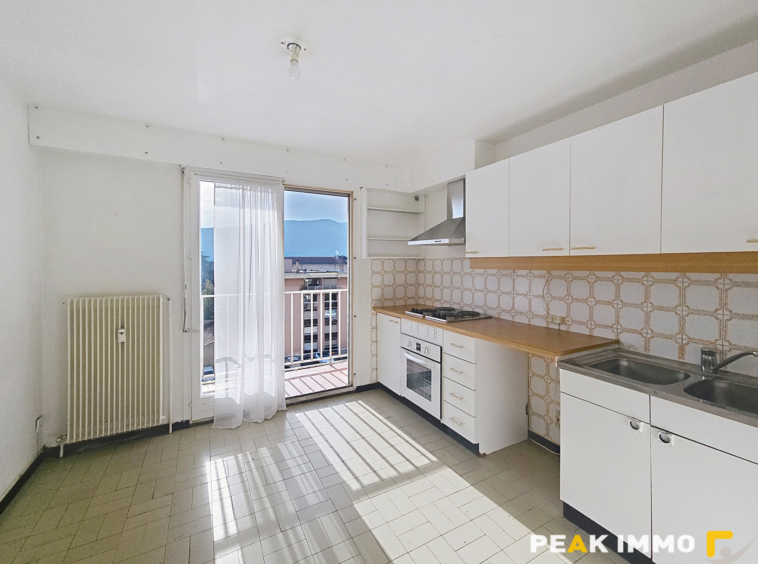 ECLUSIVITE-ANNEMASSE T3 AVEC CAVE ET GARAGE 79 M2