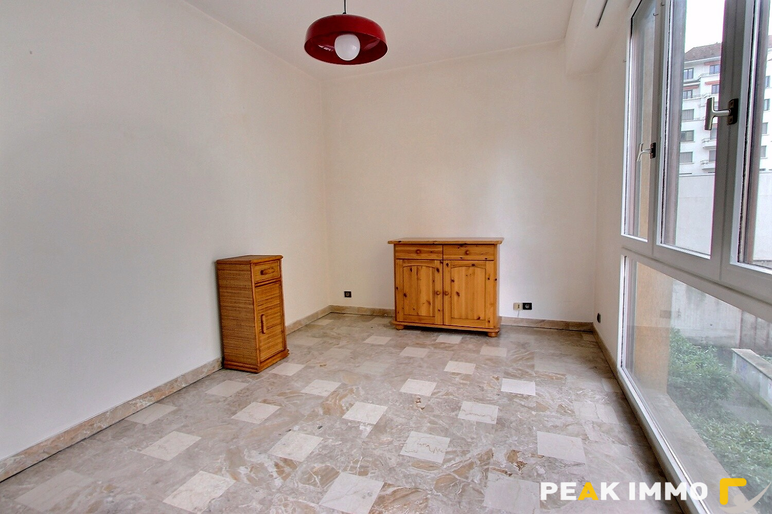 Appartement Studio - 18m2 - Annecy - place de parking