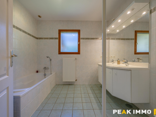 A vendre en exclusivité Maion Lathuile