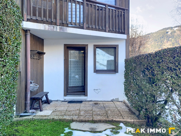 MORILLON- STUDIO meublé en rez-de-jardin