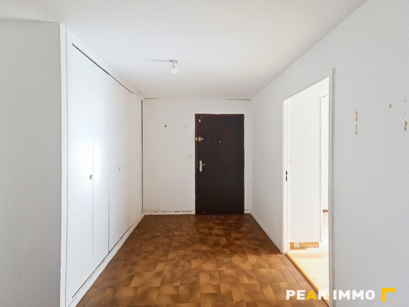 ECLUSIVITE-ANNEMASSE T3 AVEC CAVE ET GARAGE 79 M2