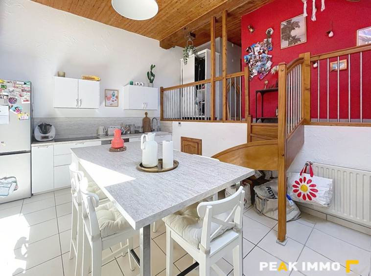 Appartement T3 meublé - 97,23 m2 -  74210 DOUSSARD