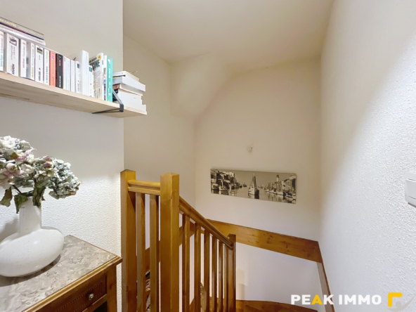 Coquet T3 en duplex - 66 m2 - DOUSSARD Centre