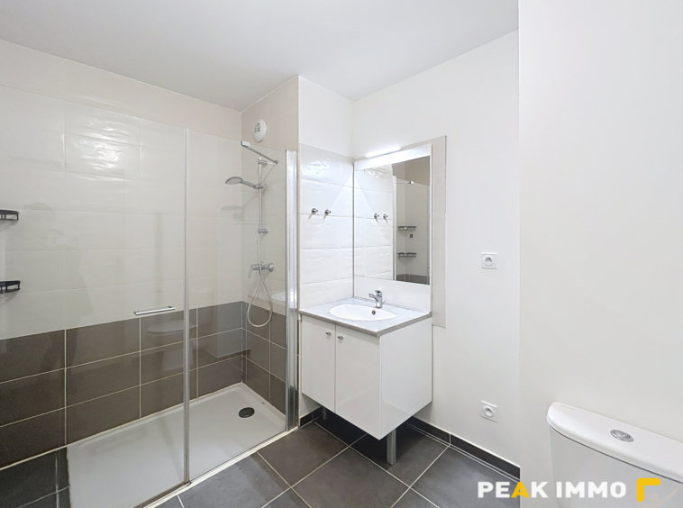 BONNE   T2 à louer au coeur du village