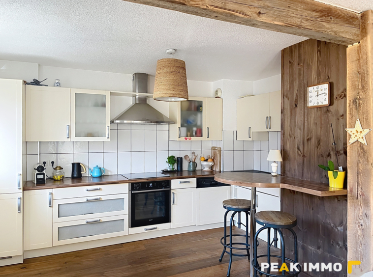 Coquet T3 en duplex - 66 m2 - DOUSSARD Centre