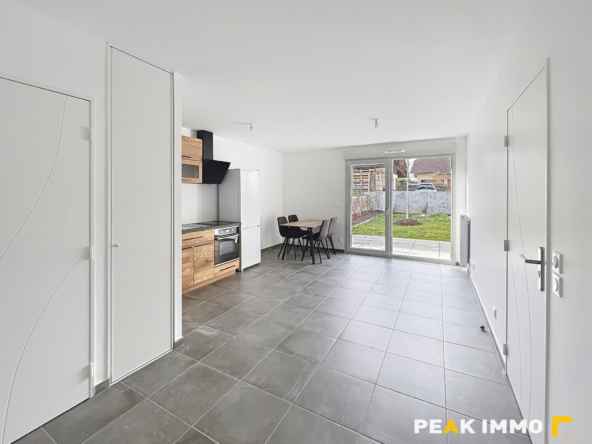 SAINT-PIERRE-EN-FAUCIGNY   À louer : charmant T2 meublé en r