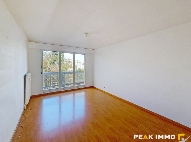 ECLUSIVITE-ANNEMASSE T3 AVEC CAVE ET GARAGE 79 M2