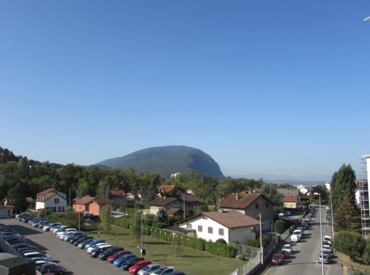 ANNEMASSE   Appartement T2 meublé à louer, proche centre com