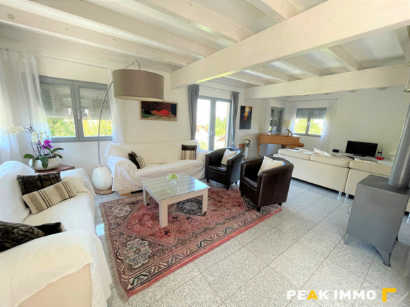 SAINT-JEAN-DE-THOLOME   À louer, maison individuelle meublée