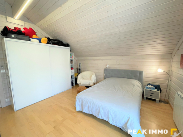 SAINT-JEAN-DE-THOLOME   À louer, maison individuelle meublée