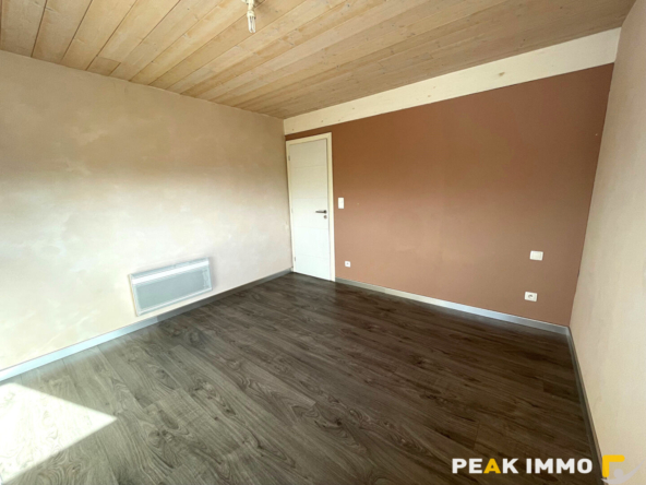 NANGY   Appartement T3 triplex à louer dans la zone de Nangy