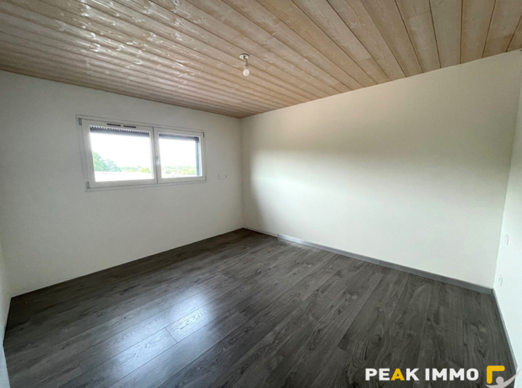 NANGY   Appartement T3 triplex à louer dans la zone de Nangy