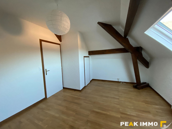 BONNE   Maison individuelle T6 bis avec jardin, garage doubl