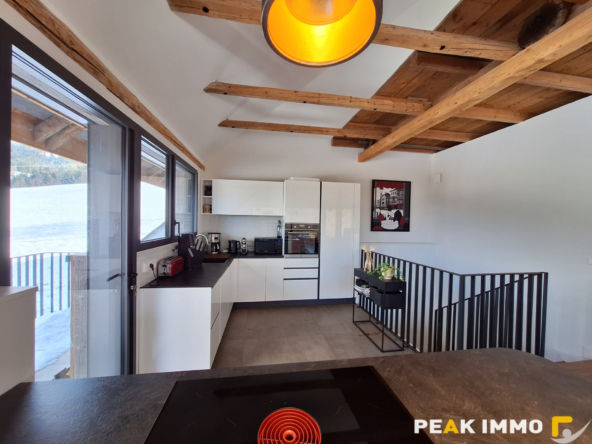 Ancienne ferme de caractère rénovée avec vue sur le lac