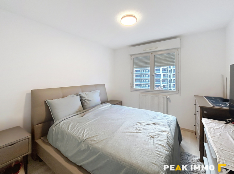 ANNEMASSE   T3 meublé avec balcon et garage double en centre