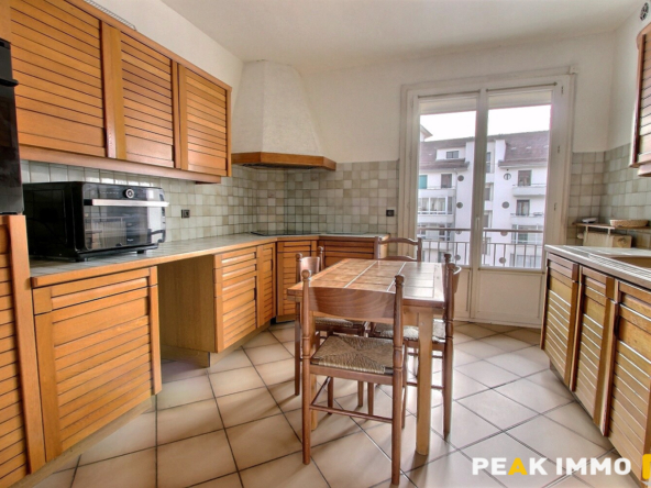 Appartement T4 - 90m2 - Annecy - place de parking