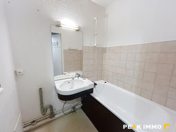 Bogeve   Studio meublé à louer