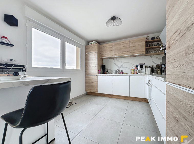 Appartement 4 pièces - 92 m2 - Sallenôves