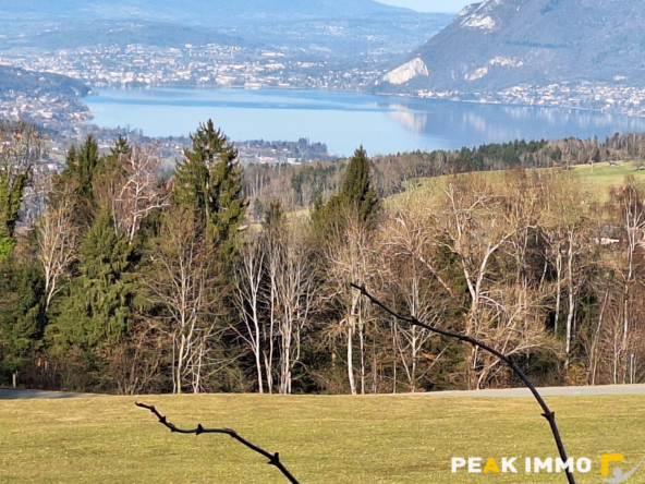 Ancienne ferme de caractère rénovée avec vue sur le lac