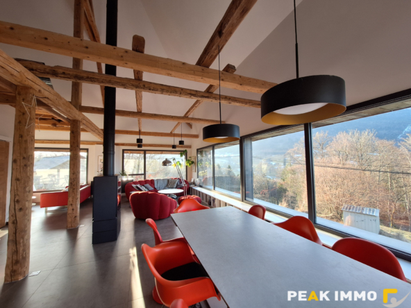 Ancienne ferme de caractère rénovée avec vue sur le lac