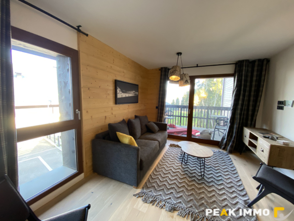 COMBLOUX SECTEUR LE CRY  T3 + CABINE