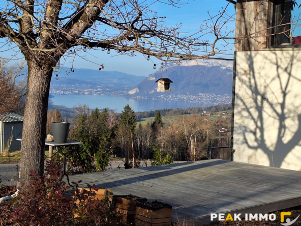 Ancienne ferme de caractère rénovée avec vue sur le lac