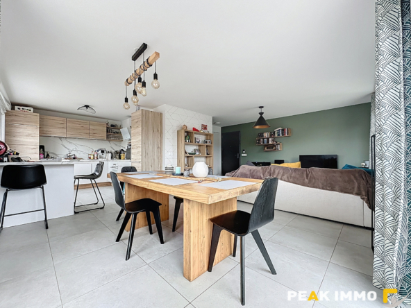 Appartement 4 pièces - 92 m2 - Sallenôves