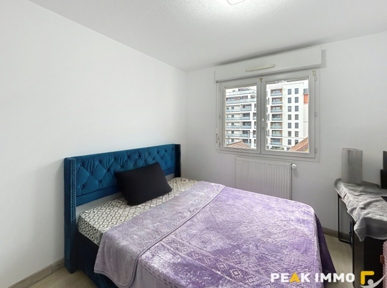 ANNEMASSE   T3 meublé avec balcon et garage double en centre