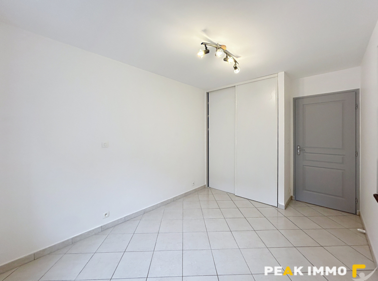 SAINT-JEOIRE   T3 en rez-de-chaussée avec terrasse et statio