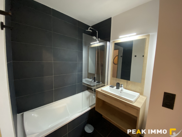 COMBLOUX SECTEUR LE CRY  T3 + CABINE