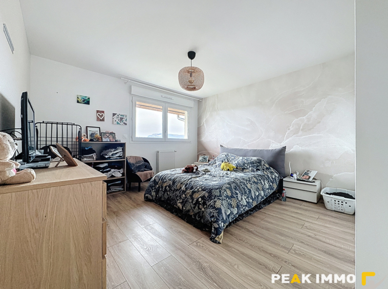 Appartement 4 pièces - 92 m2 - Sallenôves
