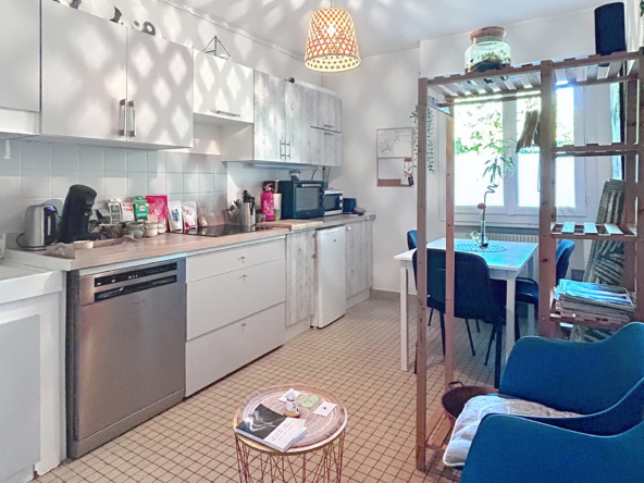 LOCAL PROFESSIONNEL - 2 pièces - 56.08 m2 - ANNECY-LE-VIEUX