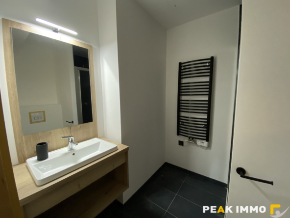 COMBLOUX SECTEUR LE CRY  T3 + CABINE