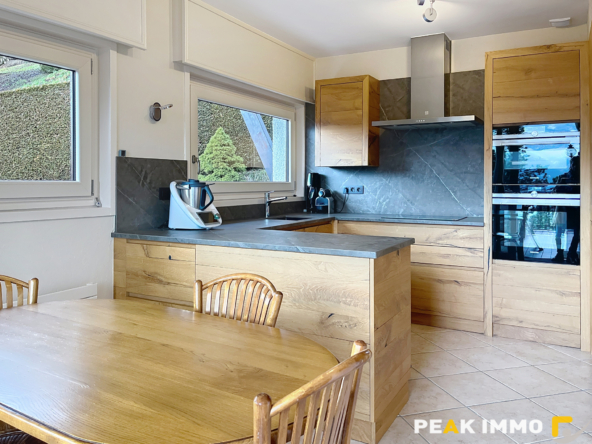 En nouveauté Coteau de MARIGNIER Spacieuse Maison de 5 chamb