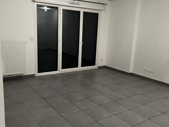 DOUVAINE   T2 récent en rez-de-jardin