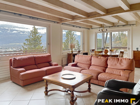 En nouveauté Coteau de MARIGNIER Spacieuse Maison de 5 chamb