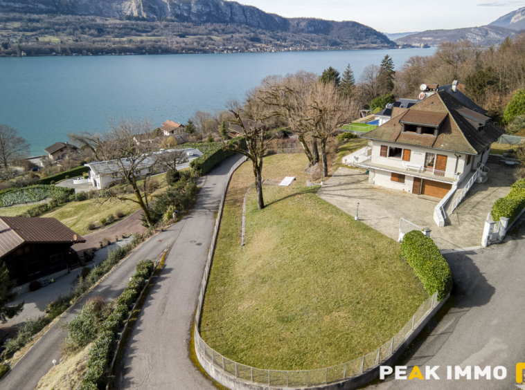 A Vendre Propriété de caractère dans un secteur résidentiel