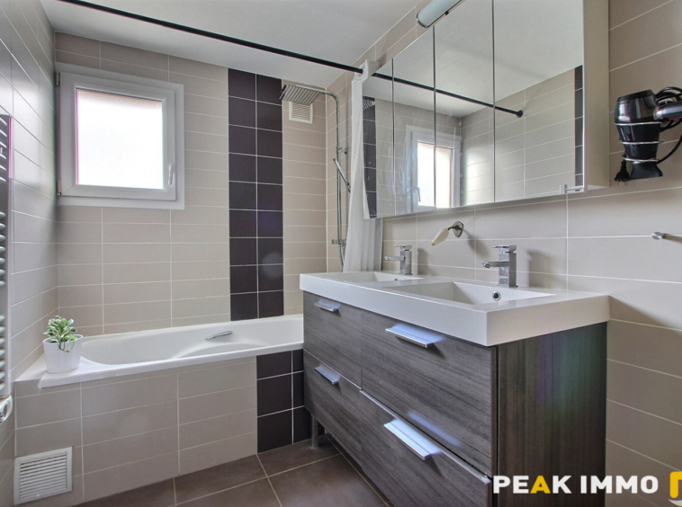 Maison 5 pièces - 113.35m2 - Annecy-Le-Vieux