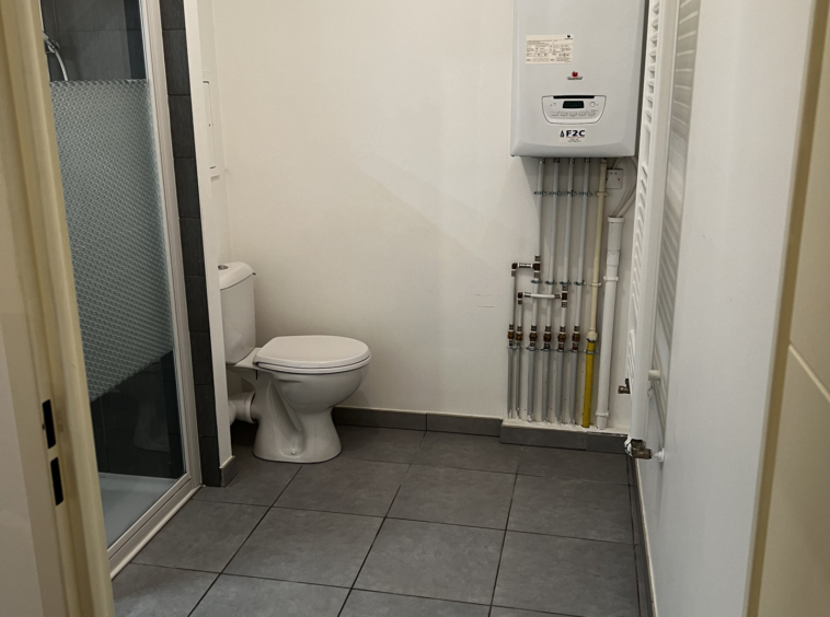 DOUVAINE   T2 récent en rez-de-jardin