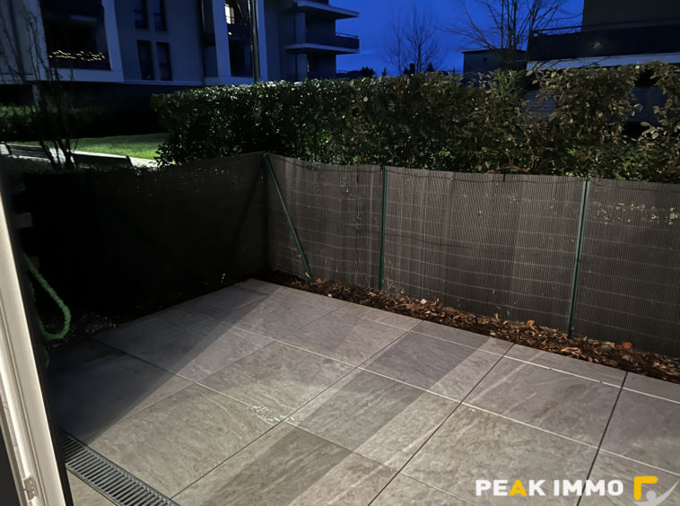 DOUVAINE   T2 récent en rez-de-jardin