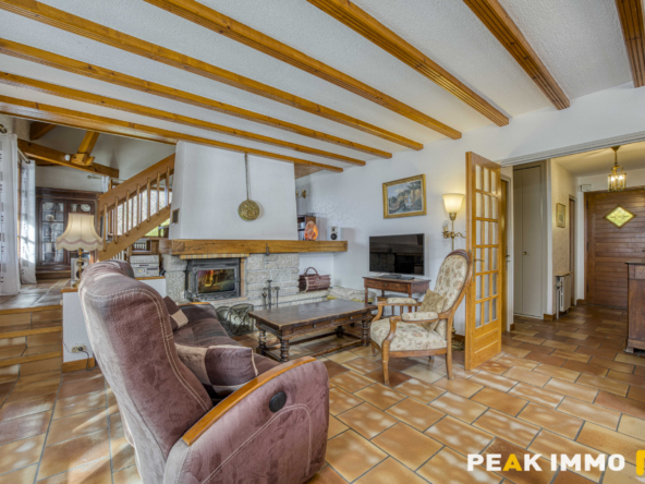 A Vendre Propriété de caractère dans un secteur résidentiel