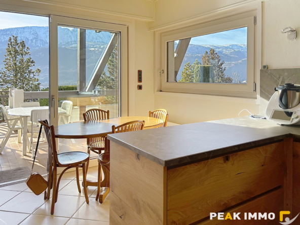 En nouveauté Coteau de MARIGNIER Spacieuse Maison de 5 chamb